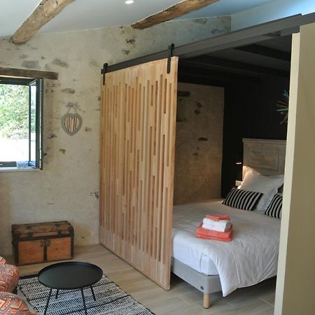 Les Epis Du Vent Bed & Breakfast Adilly Екстериор снимка