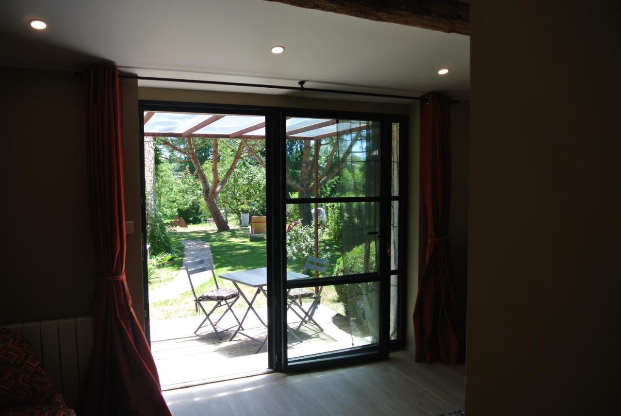 Les Epis Du Vent Bed & Breakfast Adilly Екстериор снимка