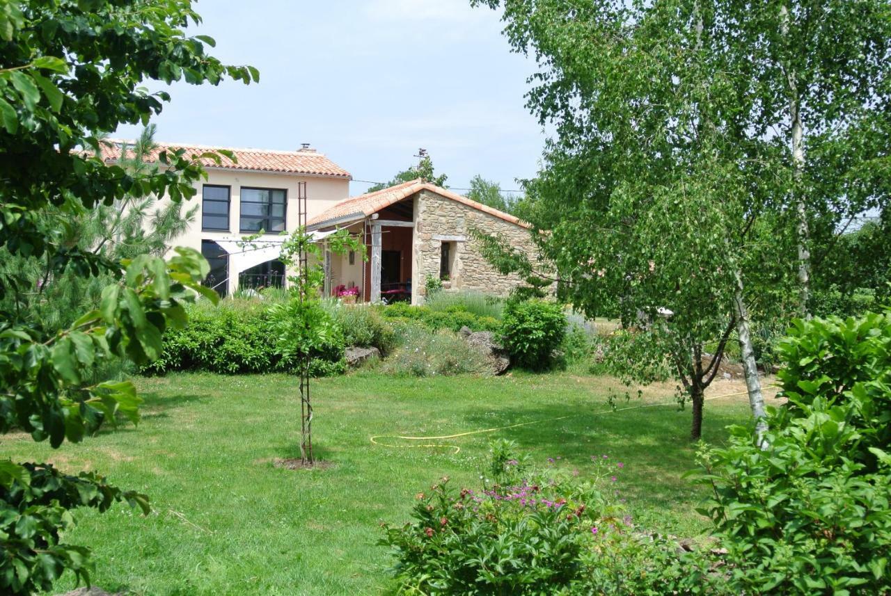 Les Epis Du Vent Bed & Breakfast Adilly Екстериор снимка